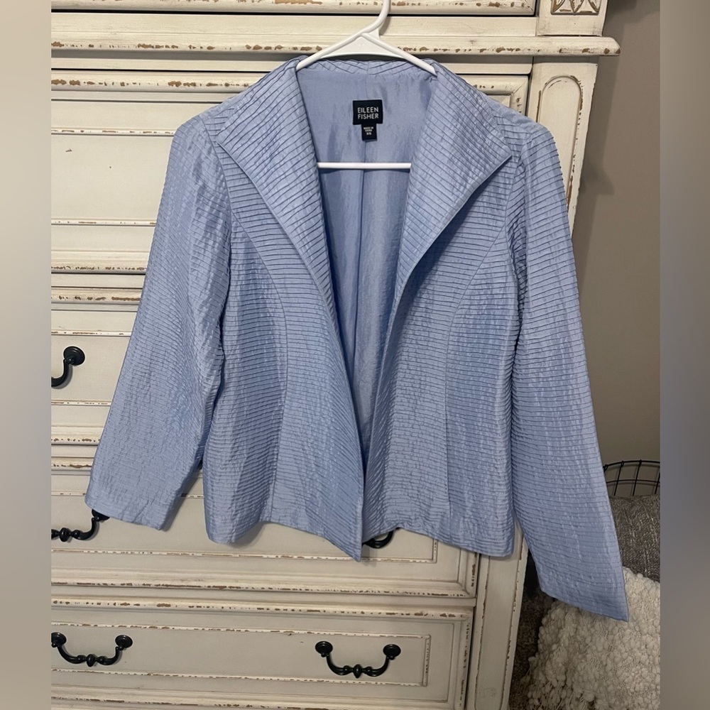 EILEEN Fisher 100% silk blazer
